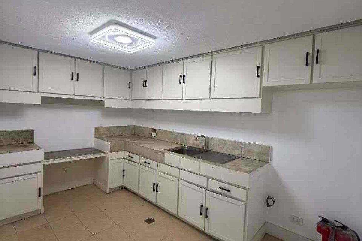 3 Bedroom Condo for Sale in Malate, Manila, Metro Manila near LRT-1 Vito Cruz – photo 4