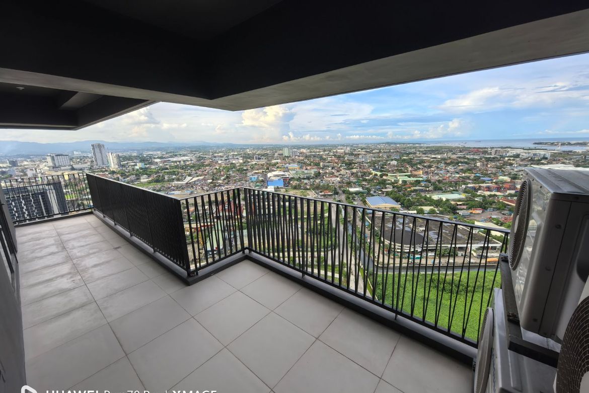 3 Bedroom Condo for Sale in Mandani Bay Suites, Tipolo, Mandaue, Cebu – photo 5