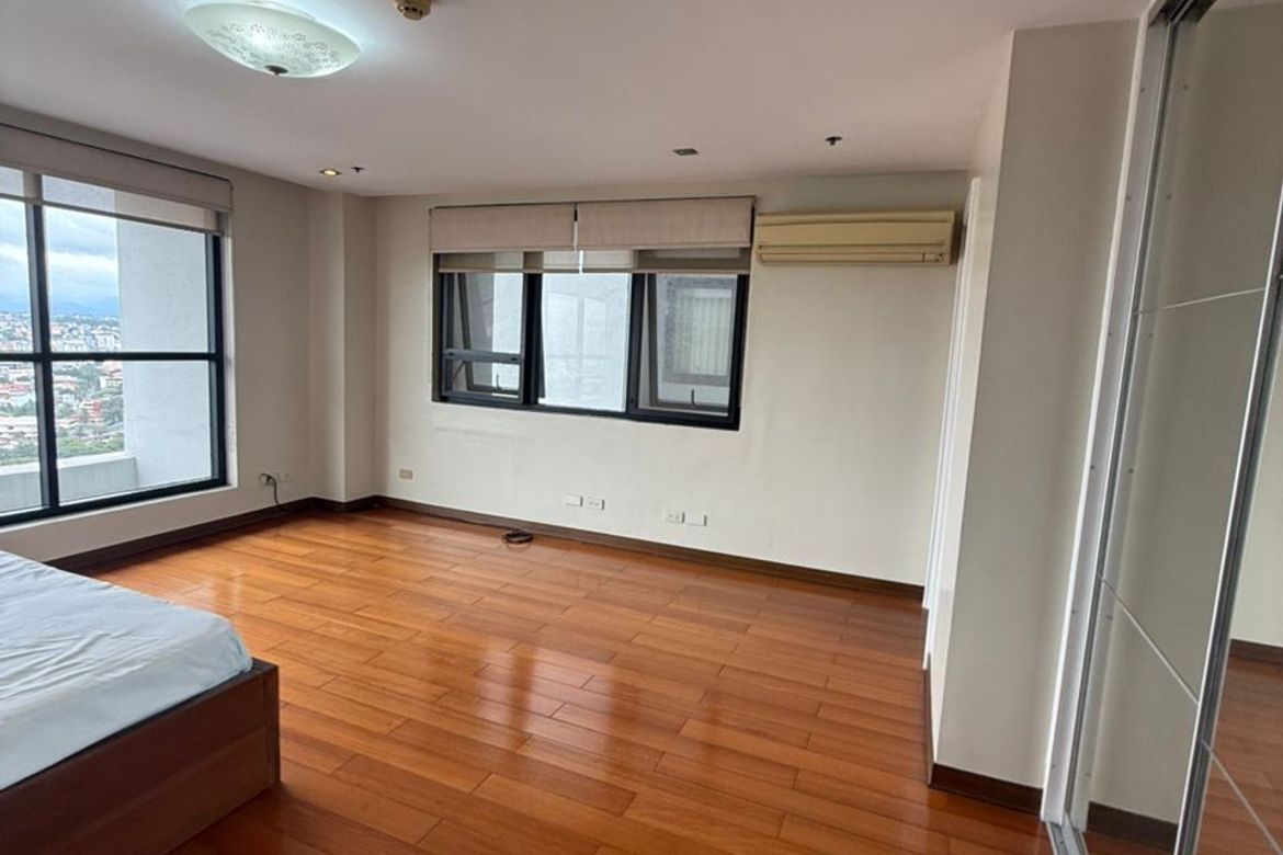 3 Bedroom Condo for Sale in Mariana, Quezon City, Metro Manila near LRT-2 Gilmore – photo 2