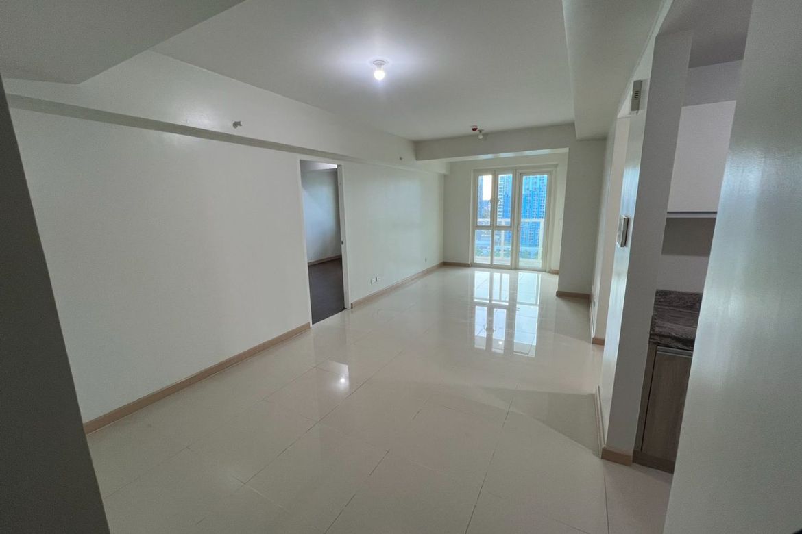 3 Bedroom Condo for Sale in Mi Casa, Barangay 76, Pasay, Metro Manila near LRT-1 EDSA