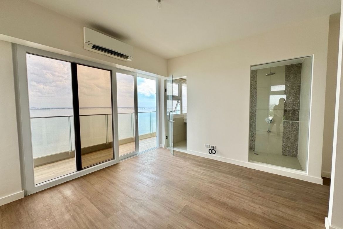 3 Bedroom Condo for Sale in Oak Harbor Residences, Don Bosco, Parañaque, Metro Manila – photo 4