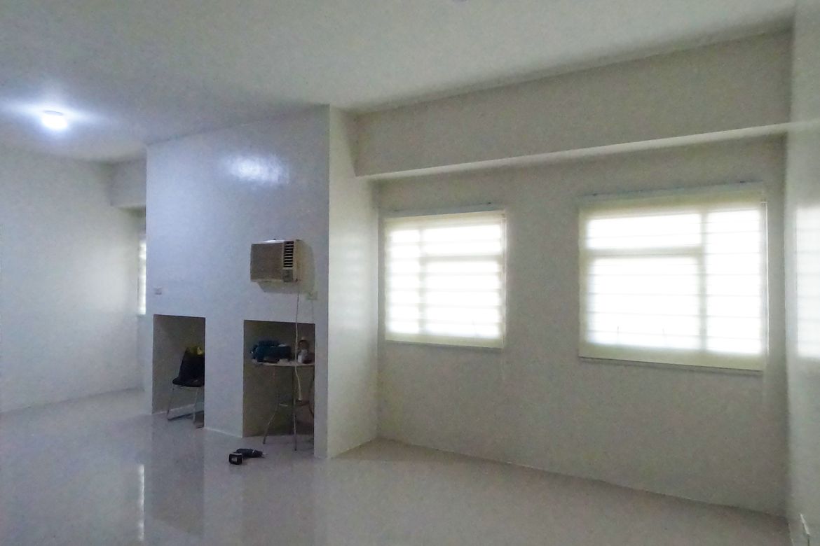 3 Bedroom Condo for Sale in One Gateway Place, Barangka Ilaya, Mandaluyong, Metro Manila near MRT-3 Boni – photo 2