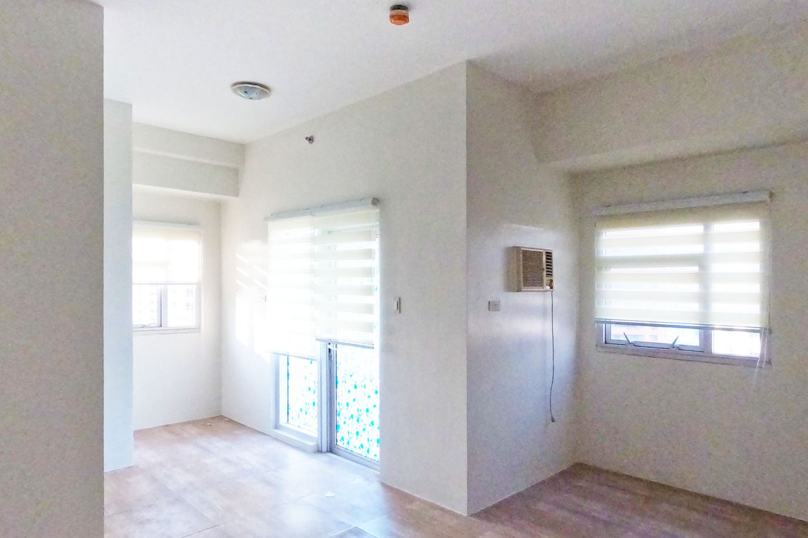 3 Bedroom Condo for Sale in One Gateway Place, Barangka Ilaya, Mandaluyong, Metro Manila near MRT-3 Boni – photo 3