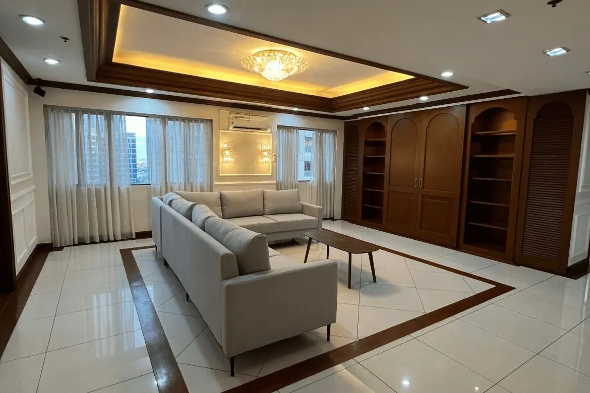 3 Bedroom Condo for Sale in One Orchard Road, Ramon Magsaysay, Quezon City, Metro Manila near LRT-1 Roosevelt – photo 2