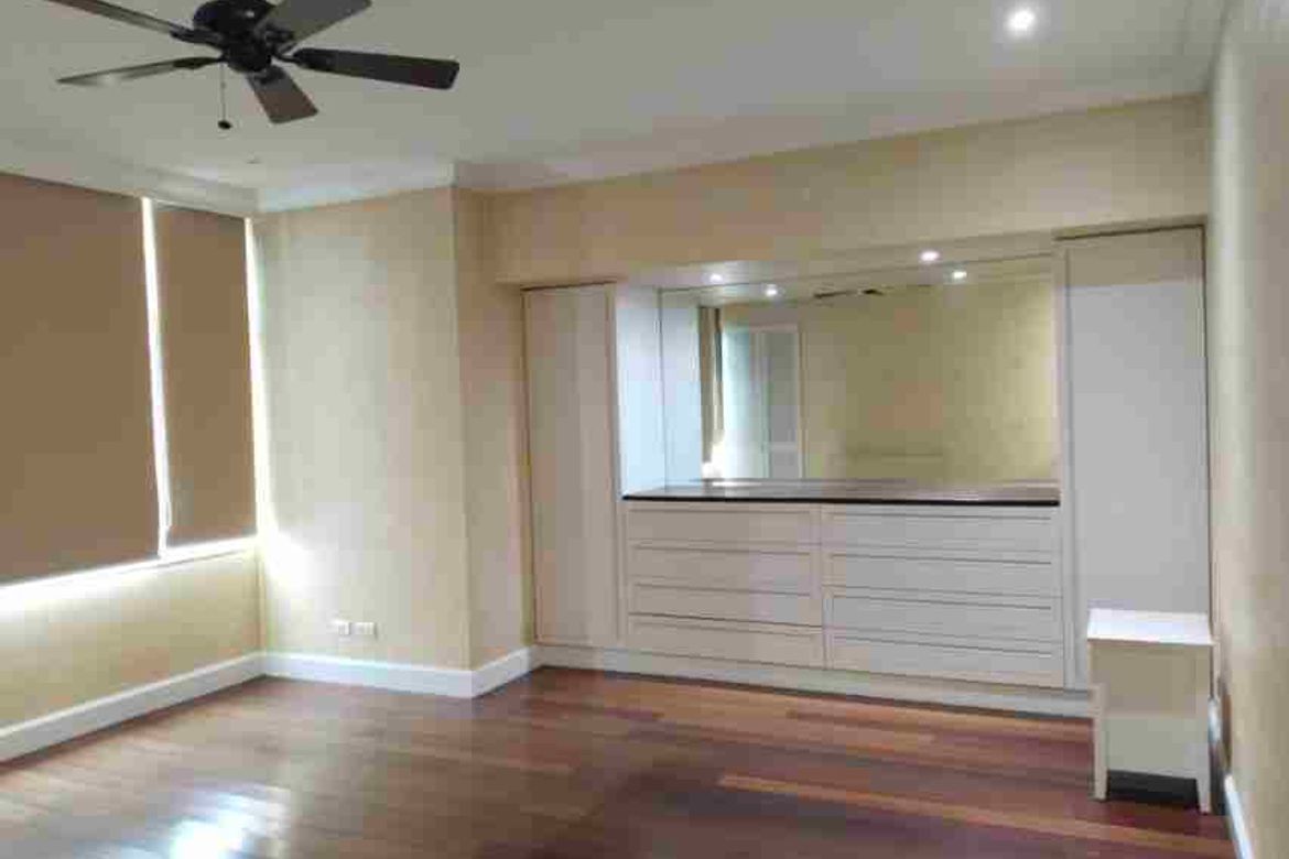 3 Bedroom Condo for Sale in One Roxas Triangle Tower, Urdaneta, Makati City near MRT-3 Buendia – photo 5