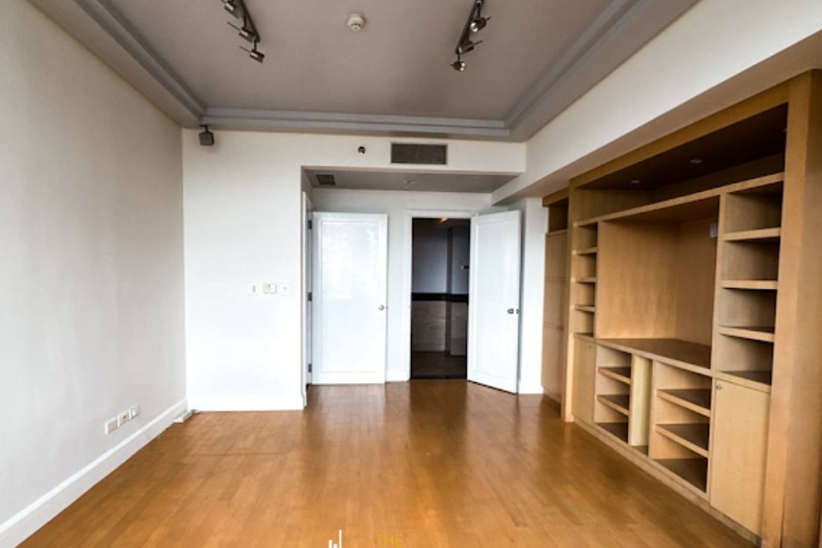 3 Bedroom Condo for Sale in One Roxas Triangle Tower, Urdaneta, Makati City near MRT-3 Buendia – photo 5