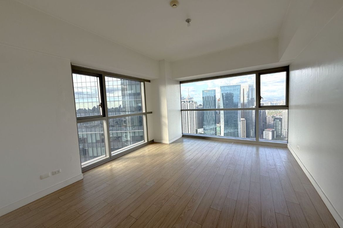 3 Bedroom Condo for Sale in One Shangri-La Place, Wack-Wack Greenhills, Mandaluyong, Metro Manila near MRT-3 Shaw Boulevard – photo 2