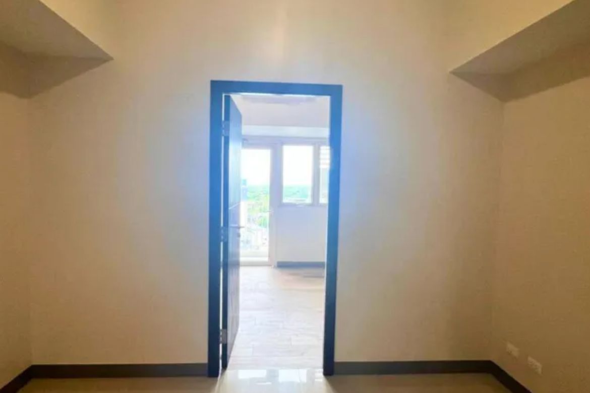 3 Bedroom Condo for Sale in One Shangri-La Place, Wack-Wack Greenhills, Mandaluyong, Metro Manila near MRT-3 Shaw Boulevard – photo 7