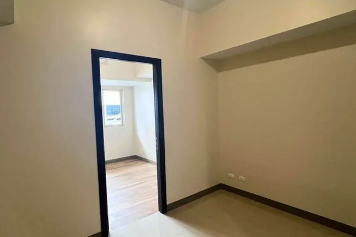 3 Bedroom Condo for Sale in One Shangri-La Place, Wack-Wack Greenhills, Mandaluyong, Metro Manila near MRT-3 Shaw Boulevard – photo 8