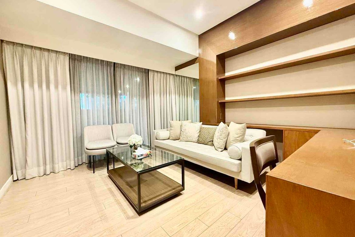 3 Bedroom Condo for Sale in One Shangri-La Place, Wack-Wack Greenhills, Mandaluyong, Metro Manila near MRT-3 Shaw Boulevard – photo 3