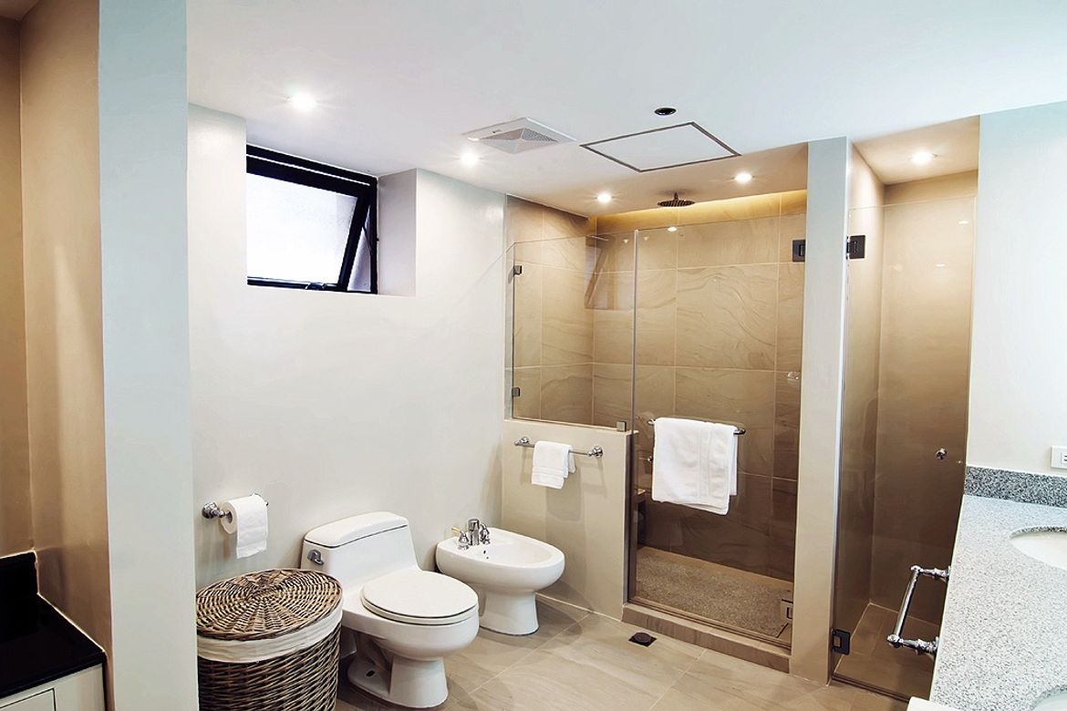 3 Bedroom Condo for Sale in Pacific Plaza Condominium, Urdaneta, Makati City near MRT-3 Ayala – photo 5