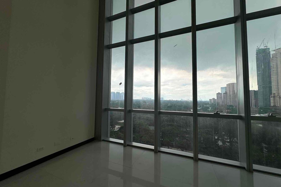 3 Bedroom Condo for Sale in Park Central Towers, Urdaneta, Makati City near MRT-3 Ayala – photo 3