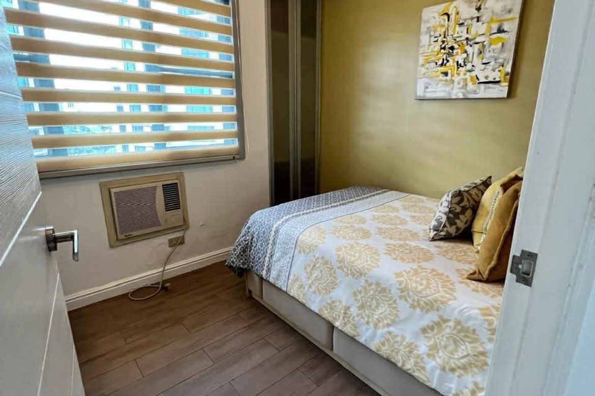 3 Bedroom Condo for Sale in Penhurst Parkplace, BGC, Taguig – photo 6