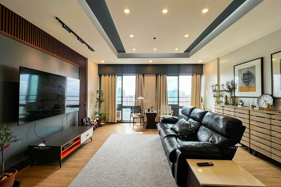 3 Bedroom Condo for Sale in Pio Del Pilar, Makati City – photo 2
