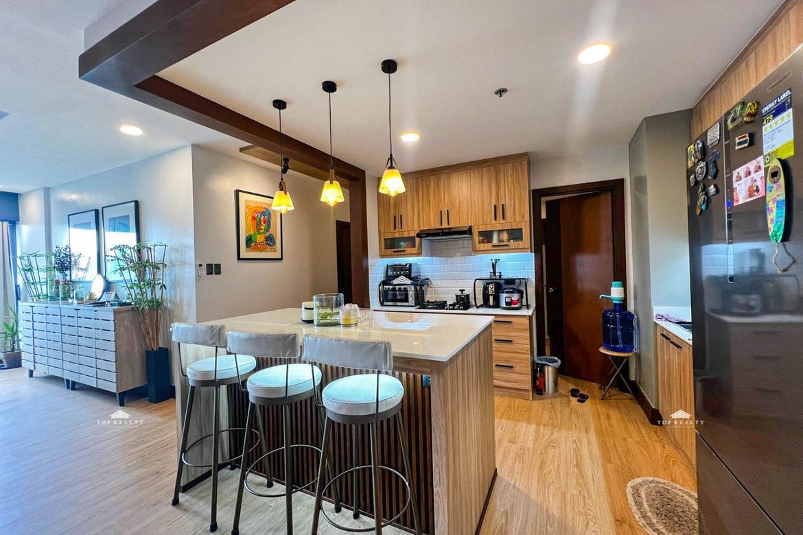 3 Bedroom Condo for Sale in Pio Del Pilar, Makati City – photo 3