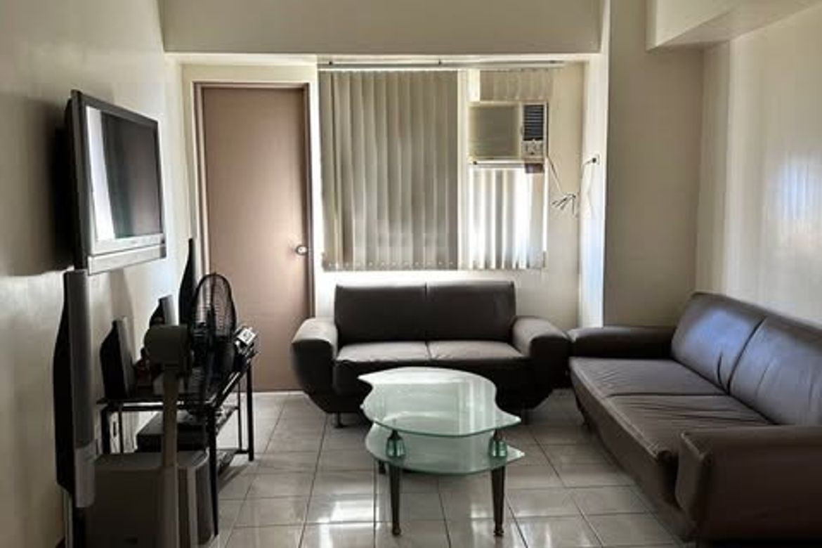 3 Bedroom Condo for Sale in Pio Del Pilar, Makati, Metro Manila – photo 2