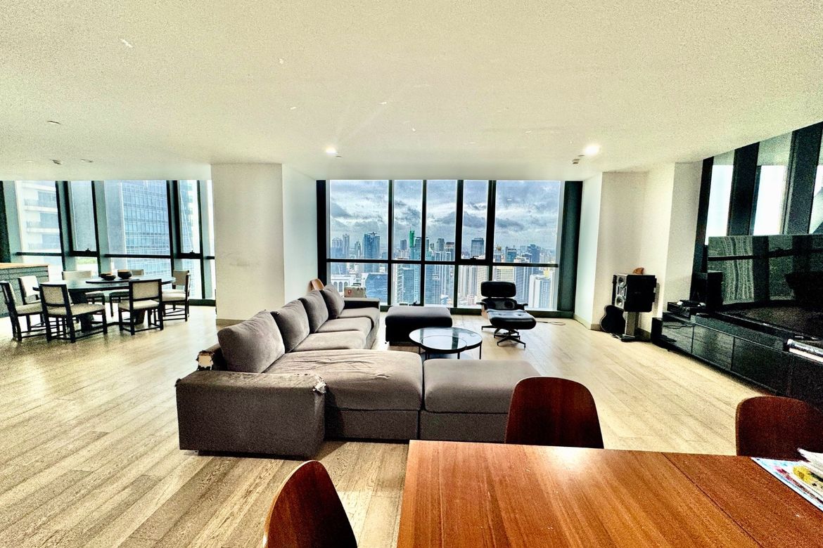 3 Bedroom Condo for Sale in Poblacion, Makati City