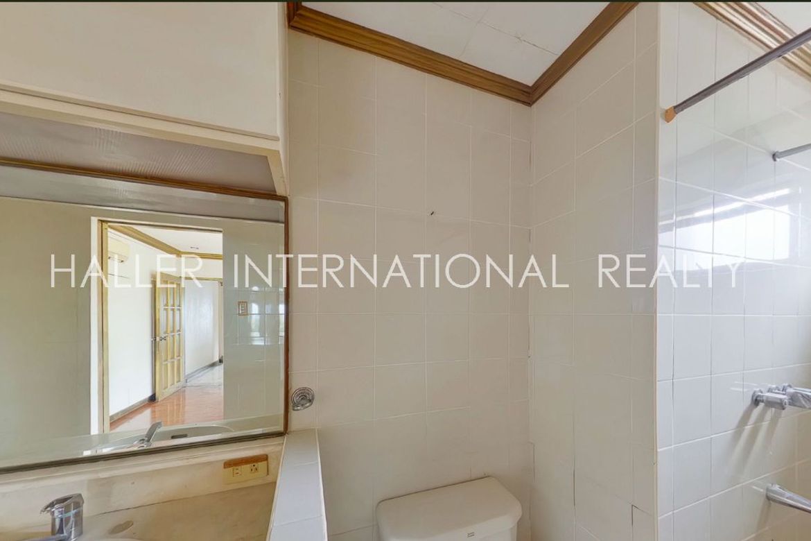 3 Bedroom Condo for Sale in Punta Engaño, Lapu-Lapu, Cebu – photo 4
