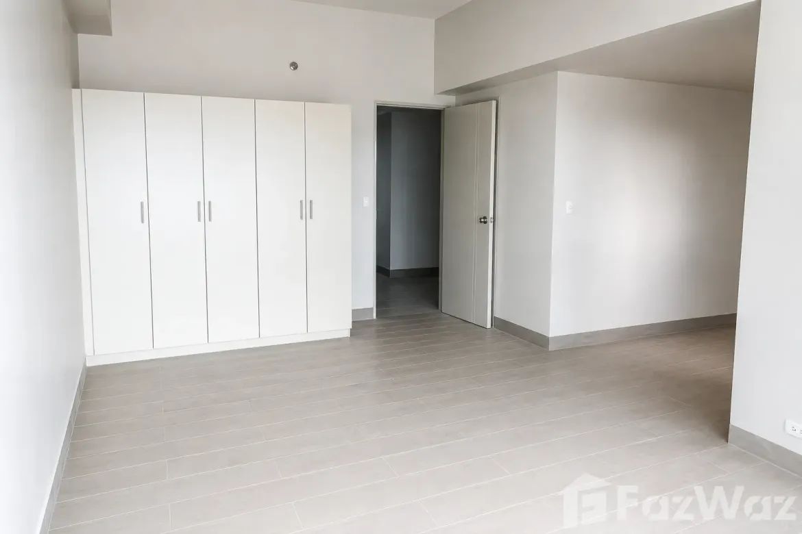 3 Bedroom Condo for Sale in Ramon Magsaysay, Quezon City, Metro Manila near LRT-1 Roosevelt