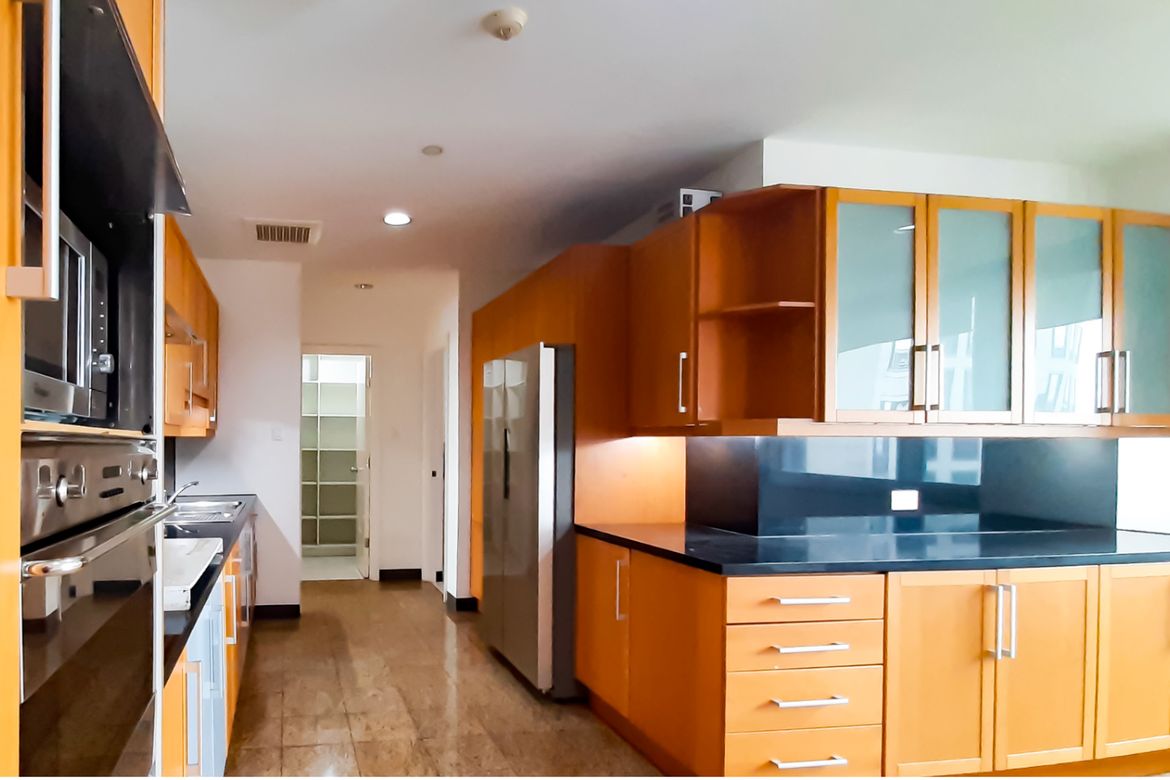 3 Bedroom Condo for Sale in Regent Parkway, BGC, Taguig – photo 9