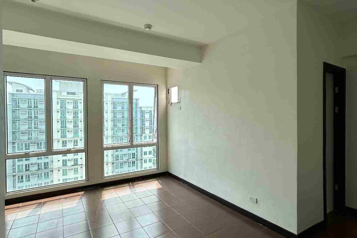 3 Bedroom Condo for Sale in San Lorenzo Place, Bangkal, Makati, Metro Manila near MRT-3 Magallanes – photo 5