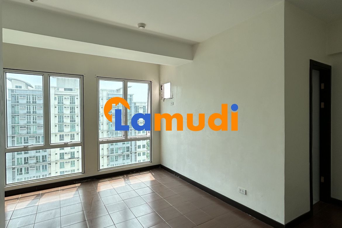 3 Bedroom Condo for Sale in San Lorenzo Place, Bangkal, Makati, Metro Manila near MRT-3 Magallanes