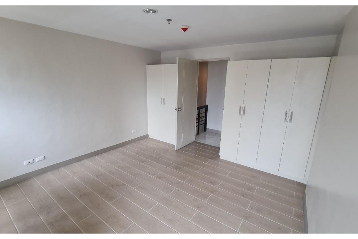 3 Bedroom Condo for Sale in Suntrust Capitol Plaza, Central, Quezon City, Metro Manila – photo 7