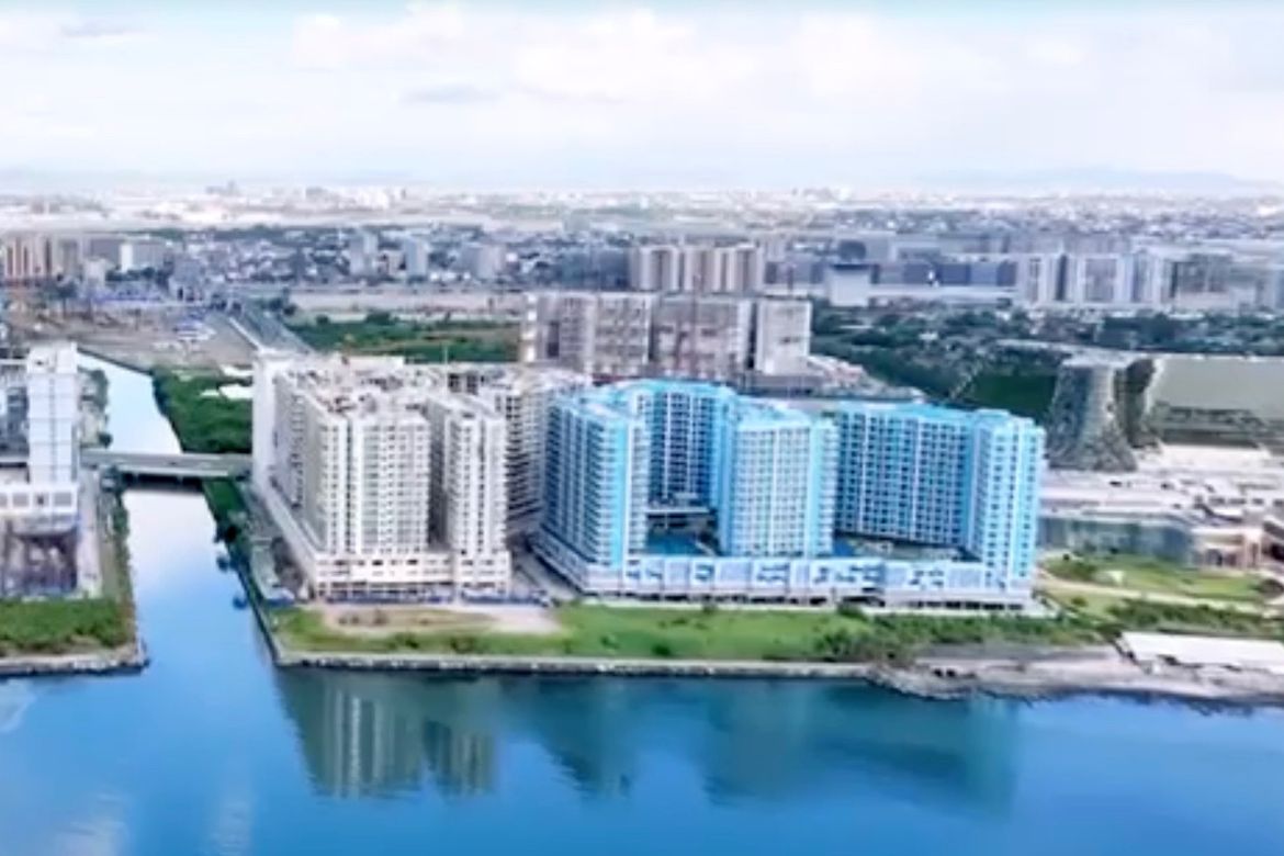 3 Bedroom Condo for Sale in Tambo, Parañaque, Metro Manila