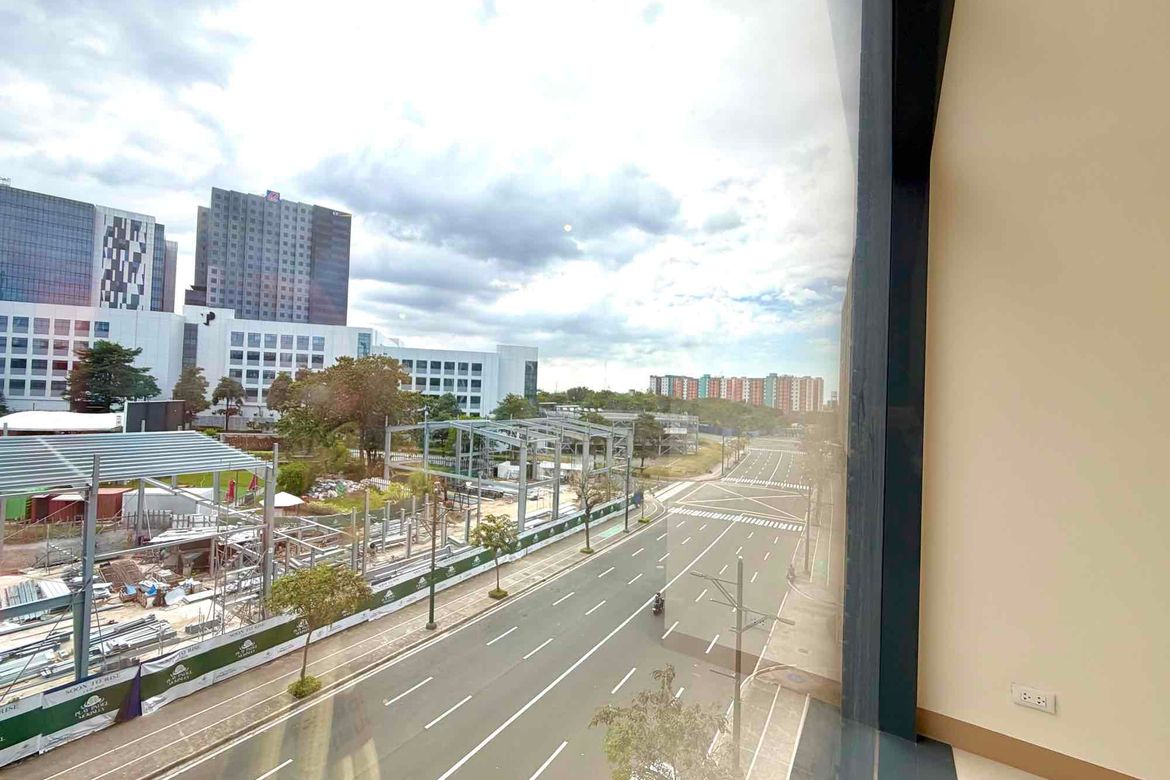 3 Bedroom Condo for Sale in The Albany, BGC, Taguig – photo 7