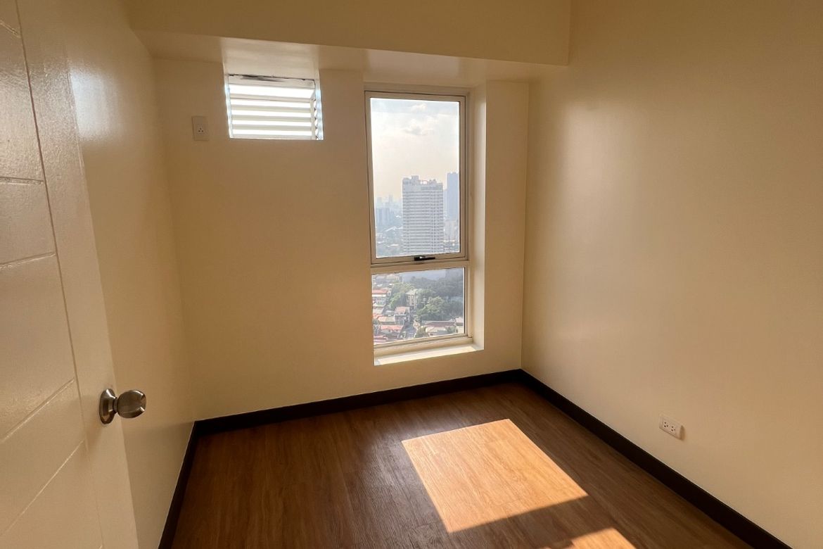 3 Bedroom Condo for Sale in The Erin Heights, Matandang Balara, Quezon City, Metro Manila – photo 3