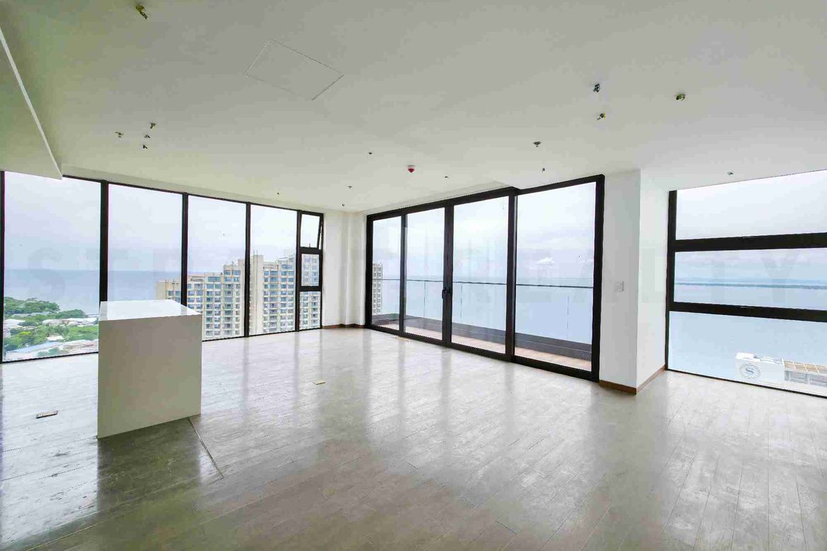 3 Bedroom Condo for Sale in The Residences at Sheraton Cebu Mactan, Punta Engaño, Lapu-Lapu, Cebu