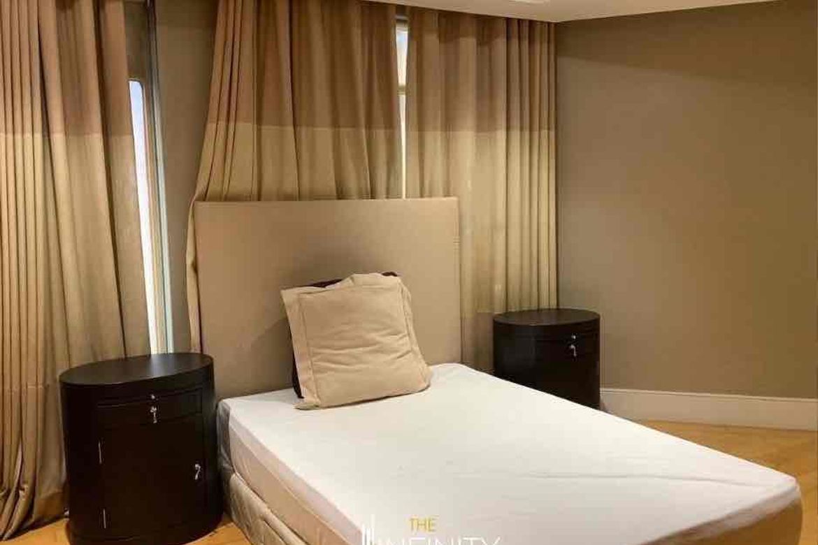 3 Bedroom Condo for Sale in The Salcedo Park Condominum, Bel-Air, Makati City