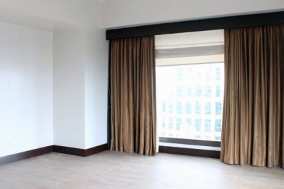 3 Bedroom Condo for Sale in THE SHANG GRAND TOWER, San Lorenzo, Makati, Metro Manila near MRT-3 Ayala – photo 2