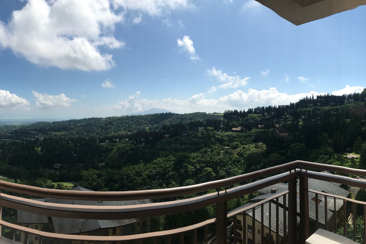 3 Bedroom Condo for Sale in The Woodridge at Tagaytay Highlands, Calabuso, Tagaytay, Cavite