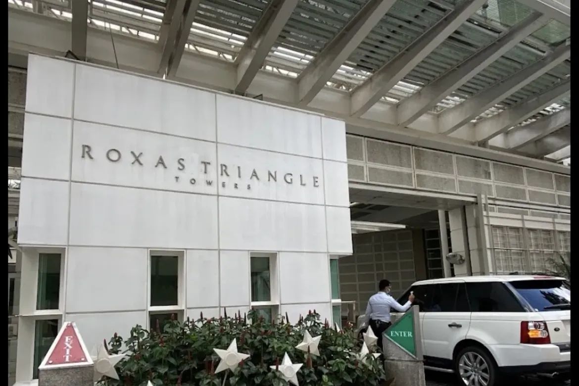 3 Bedroom Condo for Sale in Two Roxas Triangle, Urdaneta, Makati City near MRT-3 Buendia – photo 2