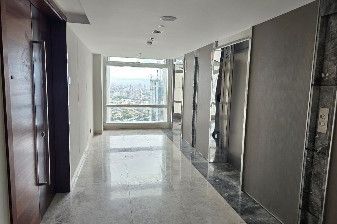 3 Bedroom Condo for Sale in Two Roxas Triangle, Urdaneta, Makati, Metro Manila near MRT-3 Buendia – photo 2