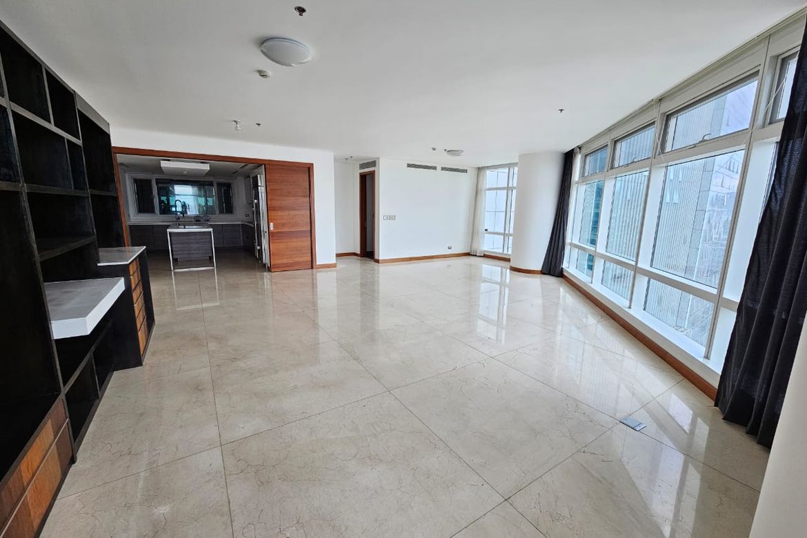 3 Bedroom Condo for Sale in Two Roxas Triangle, Urdaneta, Makati, Metro Manila near MRT-3 Buendia – photo 3