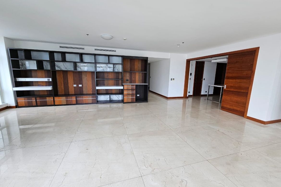 3 Bedroom Condo for Sale in Two Roxas Triangle, Urdaneta, Makati, Metro Manila near MRT-3 Buendia – photo 4
