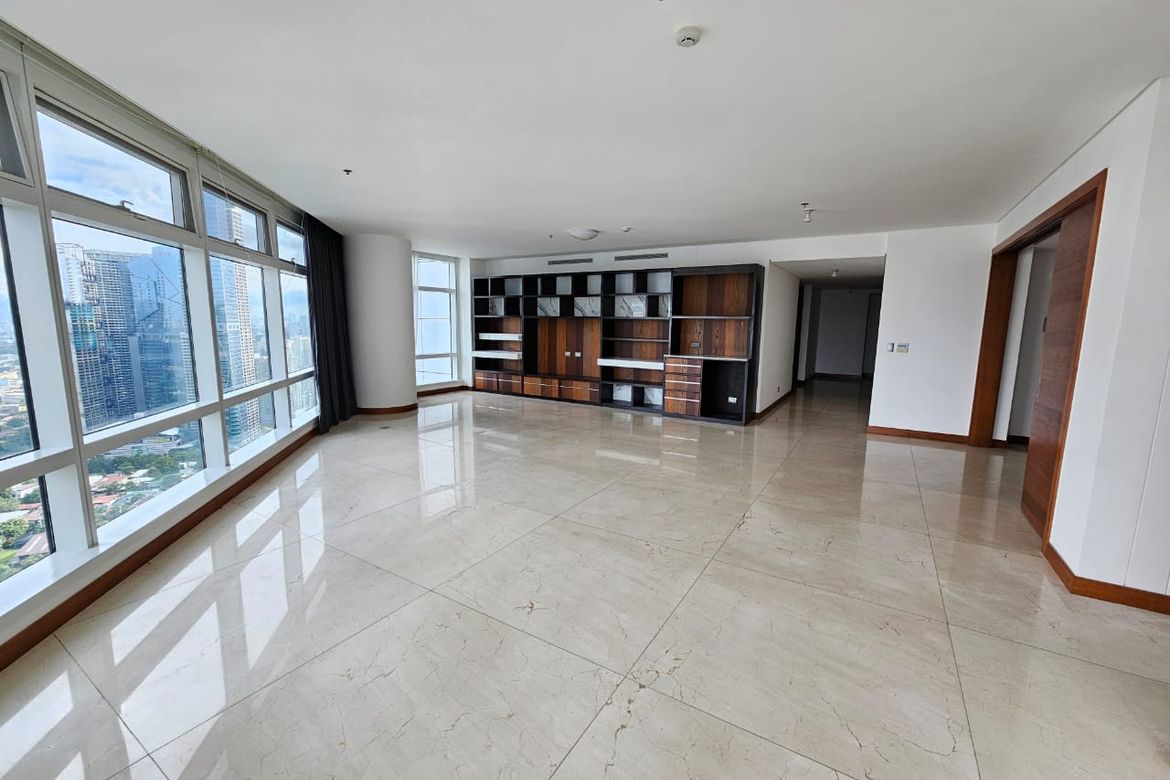 3 Bedroom Condo for Sale in Two Roxas Triangle, Urdaneta, Makati, Metro Manila near MRT-3 Buendia – photo 6
