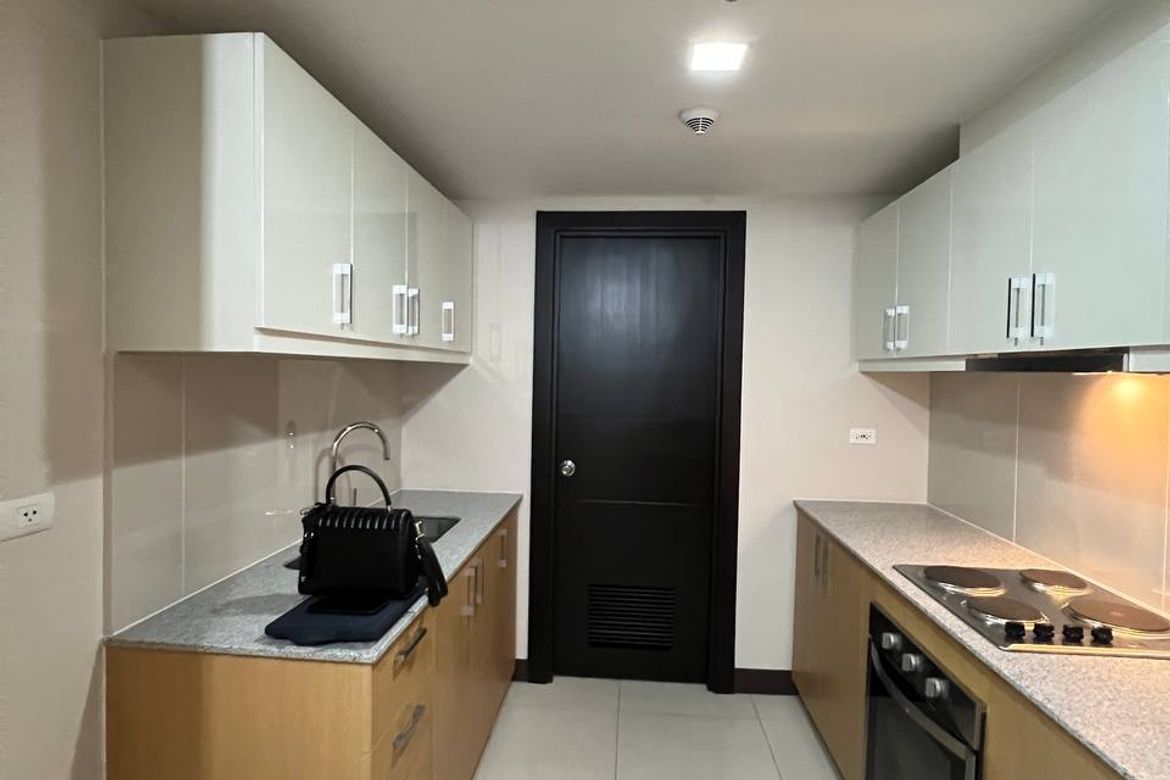 3 Bedroom Condo for Sale in Uptown Parksuites, BGC, Taguig, Metro Manila – photo 3