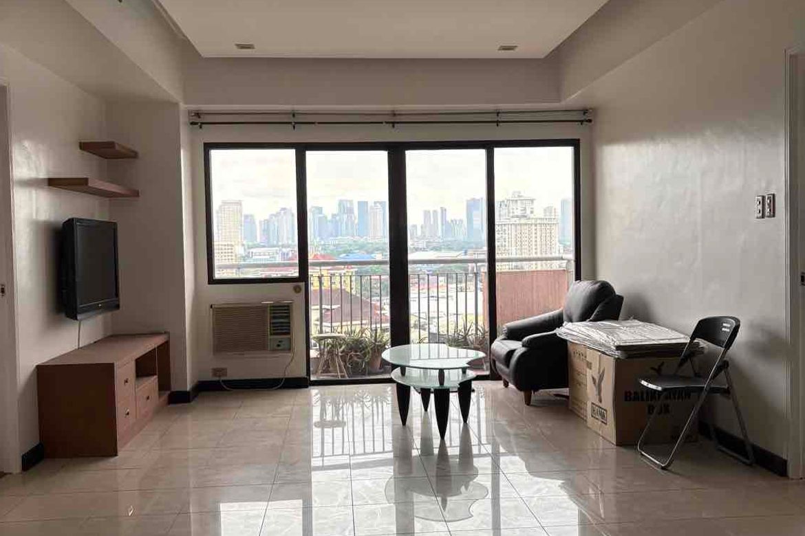 3 Bedroom Condo for Sale in Valencia Hills, Valencia, Quezon City, Metro Manila near LRT-2 Gilmore