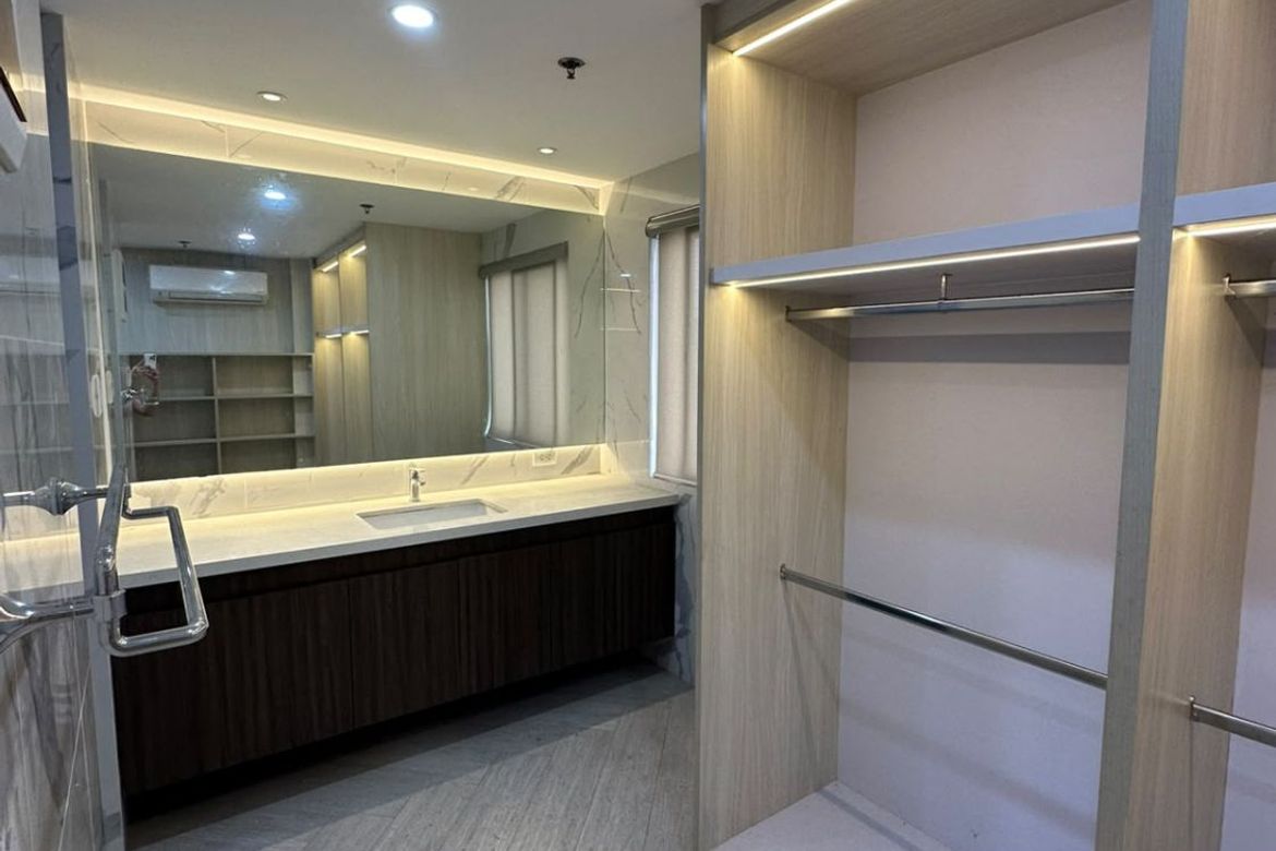 3 Bedroom Condo for Sale in Valencia, Quezon City, Metro Manila near LRT-2 Gilmore – photo 6