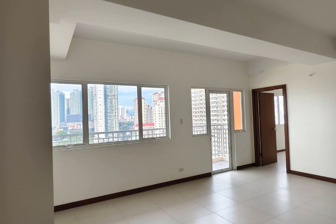 3 Bedroom Condo for Sale in Valencia, Quezon City, Metro Manila near LRT-2 Gilmore