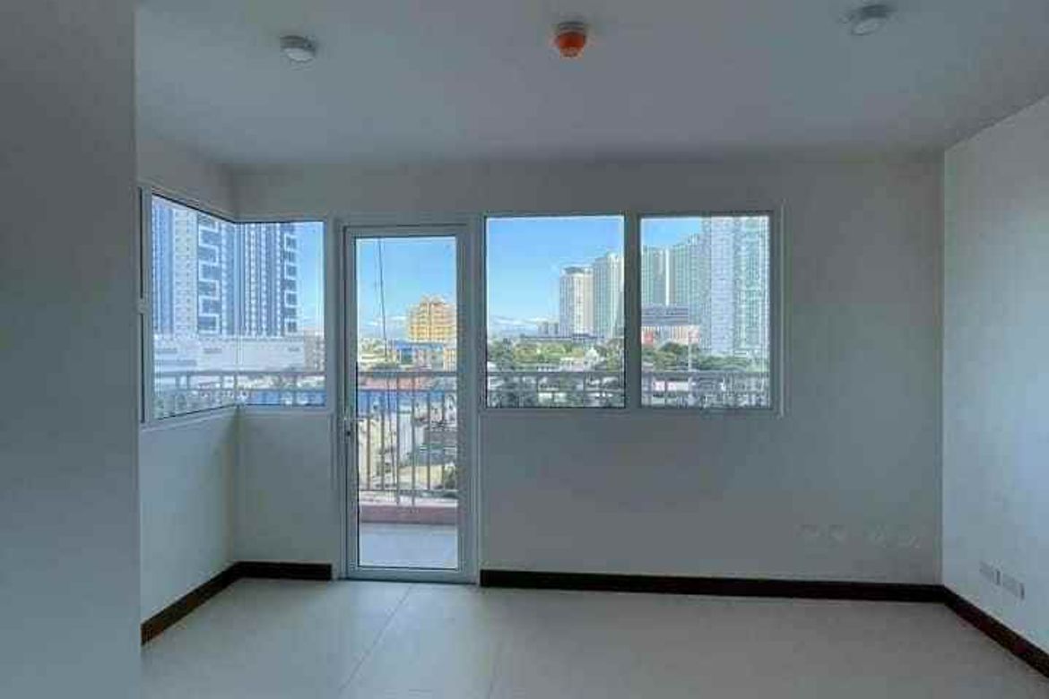 3 Bedroom Condo for Sale in Valencia, Quezon City, Metro Manila near LRT-2 Gilmore – photo 3