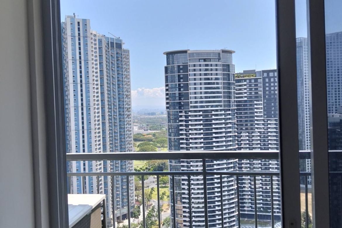 3 Bedroom Condo for Sale in Verve Residences, BGC, Taguig