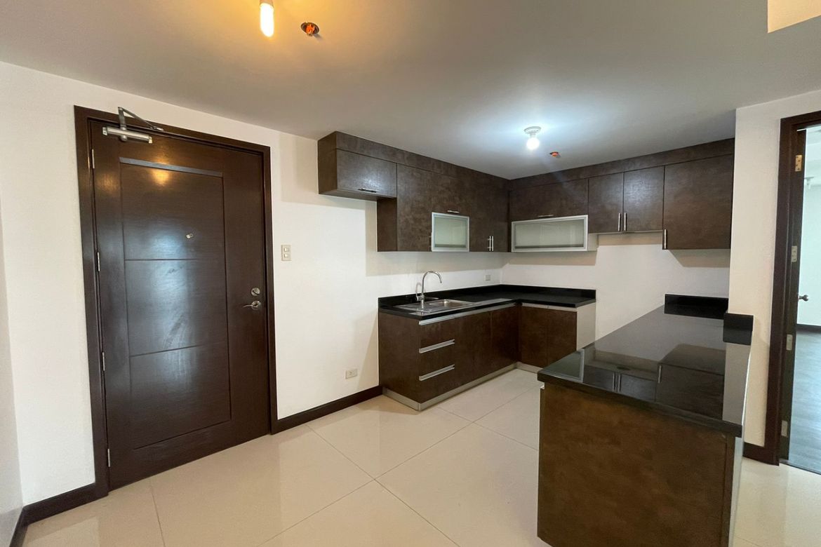 3 Bedroom Condo for Sale in Wack-Wack Greenhills, Mandaluyong, Metro Manila near MRT-3 Ortigas
