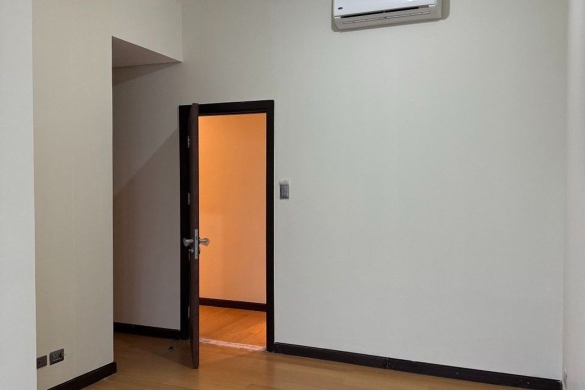 3 Bedroom Condo for Sale in Wack-Wack Greenhills, Mandaluyong, Metro Manila near MRT-3 Shaw Boulevard – photo 4