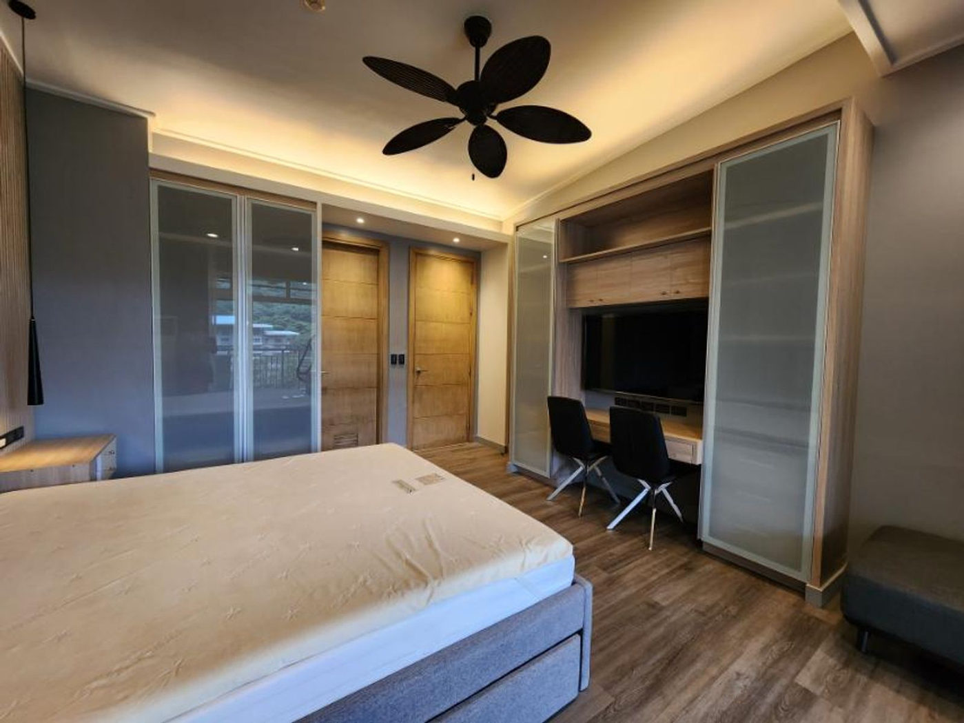 3-Bedroom Condo Unit for Sale in Pico de Loro, Hamilo Coast, Nasugbu, Batangas – photo 9