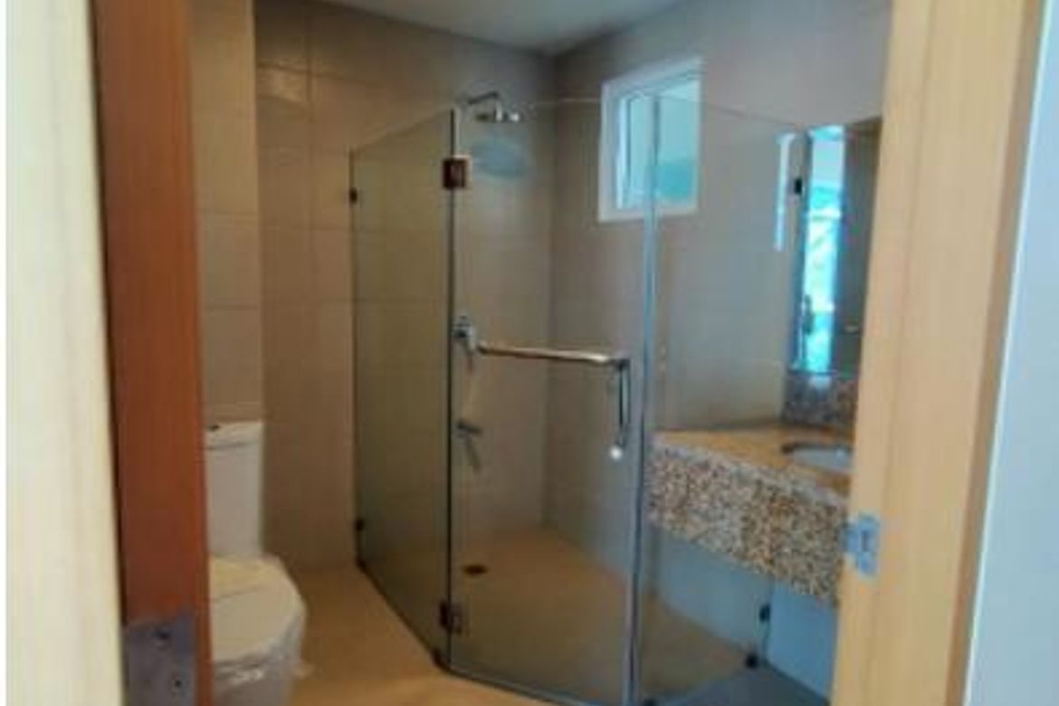 3 Bedroom Hotel / Resort for Sale in Madison Park West, BGC, Taguig – photo 14