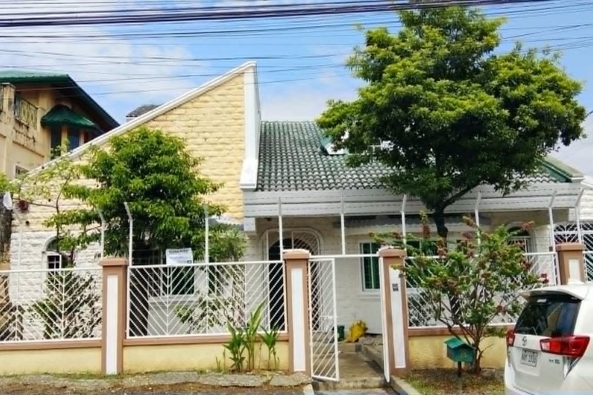 3 Bedroom House for Rent in Barangay 201, Pasay, Metro Manila